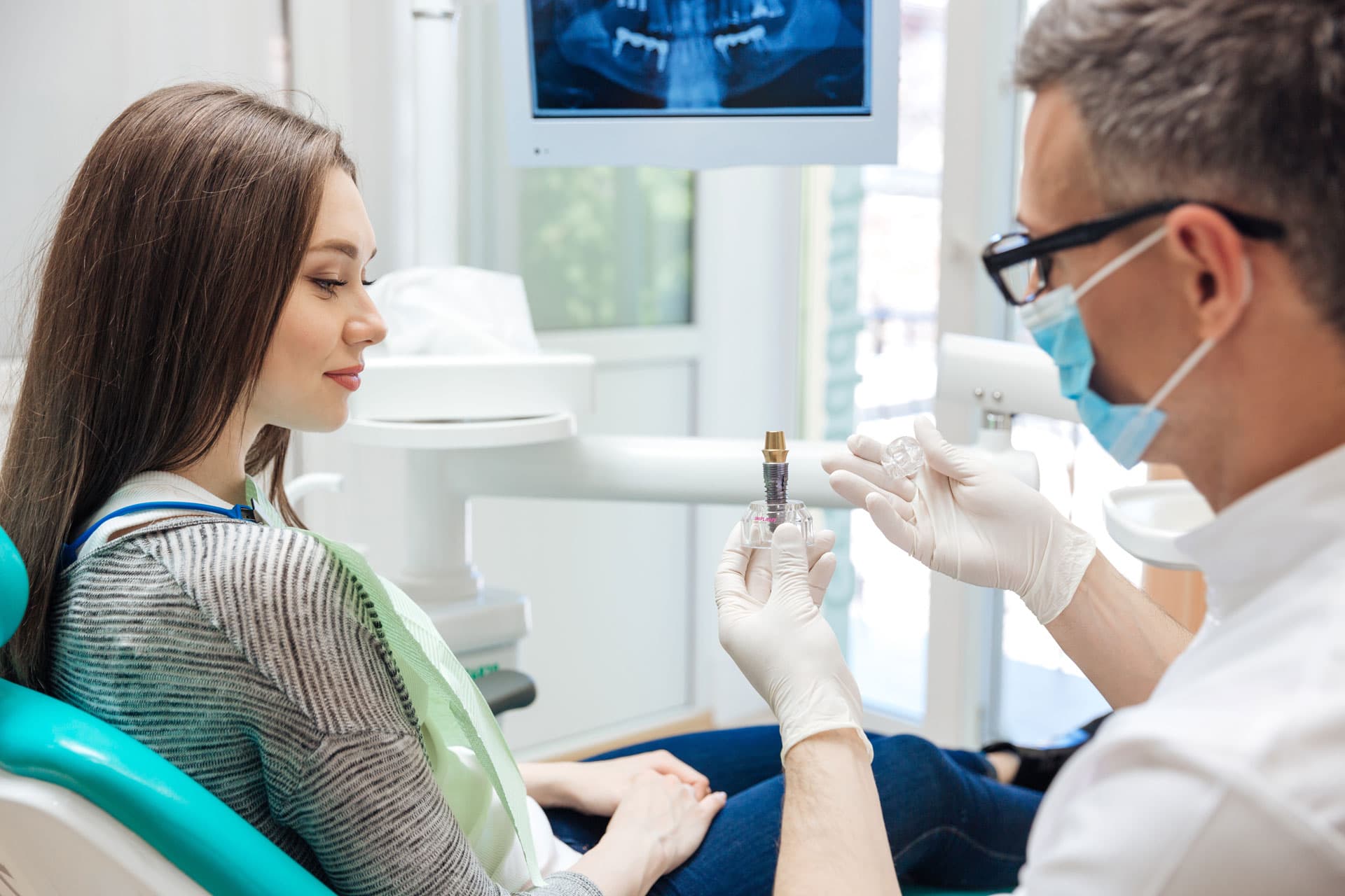Hacer un implante dental en Ferrol